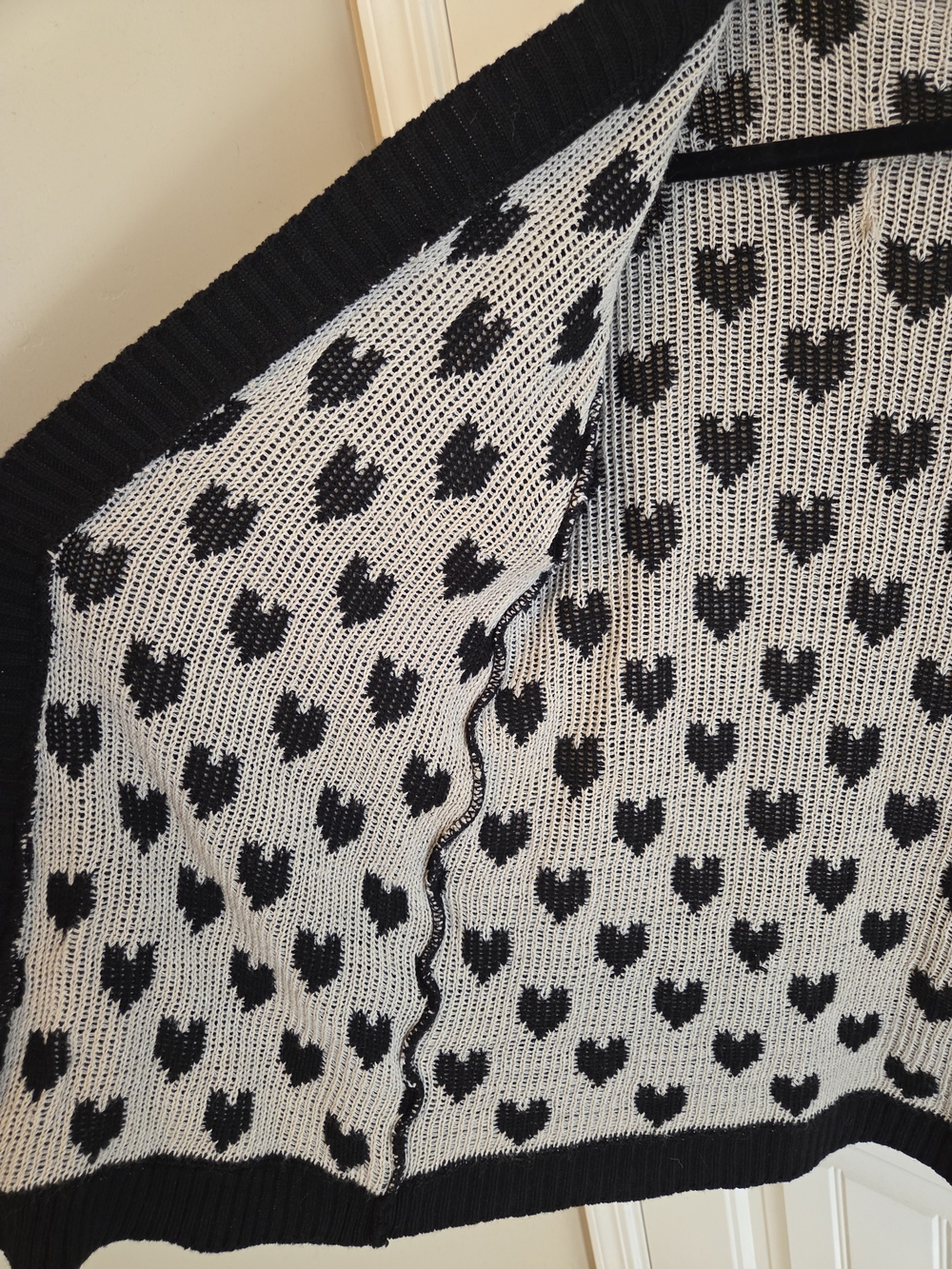 Black & Tan Heart Open Cardigan Sweater With Pockets - Picture 6 of 7